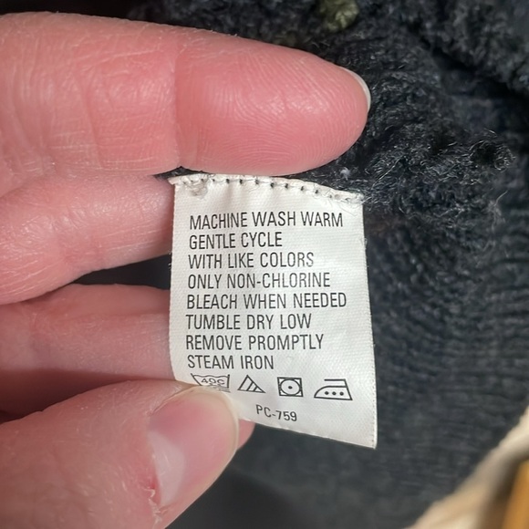 IZOD size Large gray argyle acrylic/lambswool crewneck sweater - Picture 5 of 7